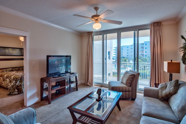 2 Condominium vacation rental located in Okaloosa Island 1