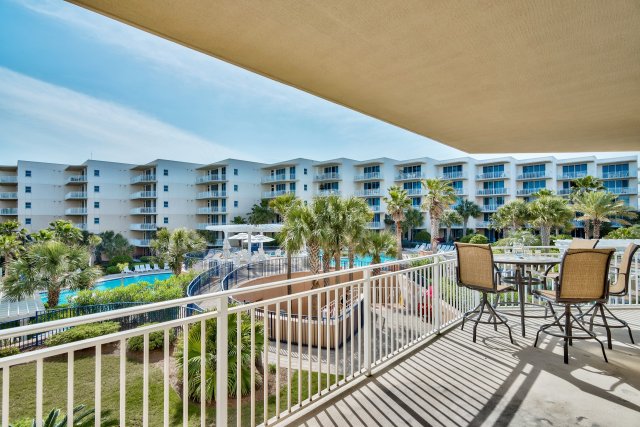 2 Condominium vacation rental located in Okaloosa Island 1