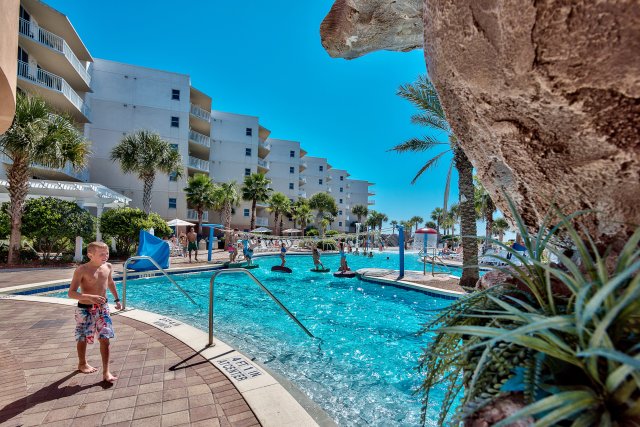 2 Condominium vacation rental located in Okaloosa Island 1