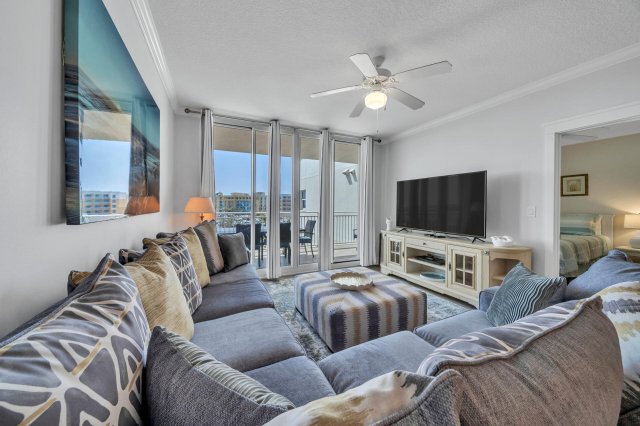 2 Condominium vacation rental located in Okaloosa Island 1