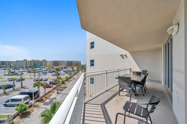 2 Condominium vacation rental located in Okaloosa Island 1