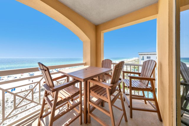 4 Condominium vacation rental located in Okaloosa Island 1