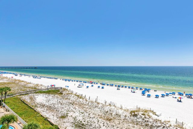 4 Condominium vacation rental located in Okaloosa Island 1