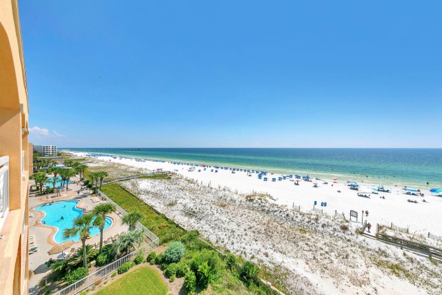 4 Condominium vacation rental located in Okaloosa Island 1