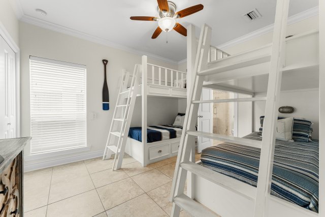 5 House vacation rental located in Destin 1