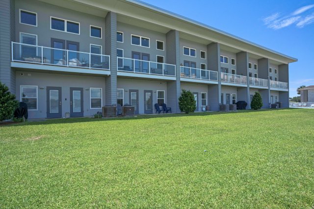 4 House vacation rental located in Okaloosa Island 1