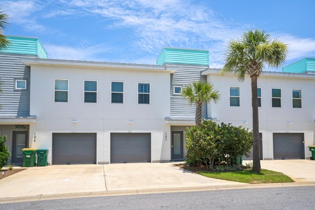 4 House vacation rental located in Okaloosa Island 1