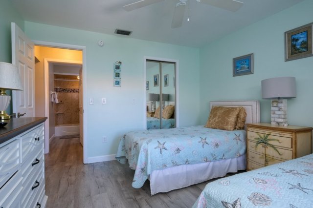 2 Condominium vacation rental located in Anna Maria Island 1