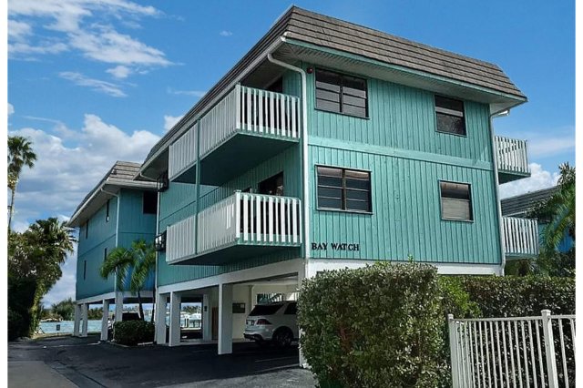 2 Condominium vacation rental located in Anna Maria Island 1