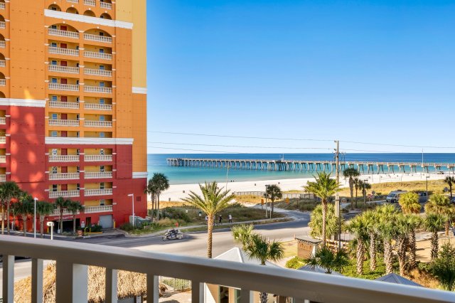 1 Condominium vacation rental located in Panama City Beach 1