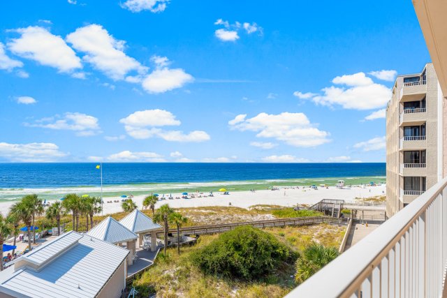 2 Condominium vacation rental located in Panama City Beach 1