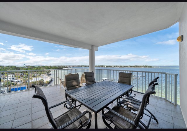 4 Condominium vacation rental located in Okaloosa Island 1