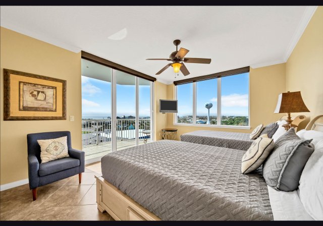 4 Condominium vacation rental located in Okaloosa Island 1