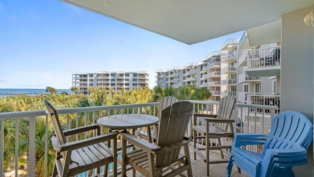 2 Condominium vacation rental located in Okaloosa Island 1