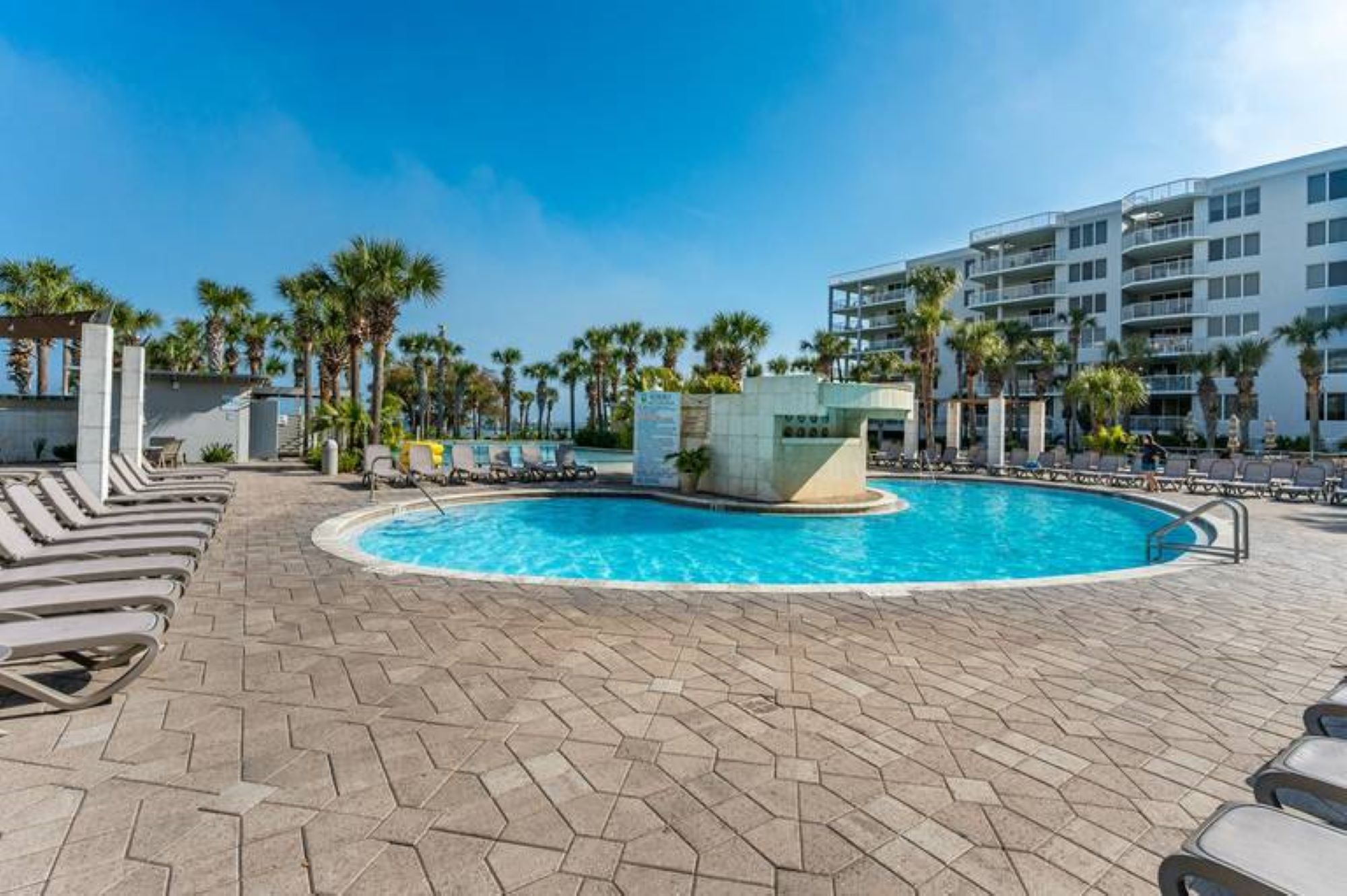 2 Condominium vacation rental located in Okaloosa Island 1