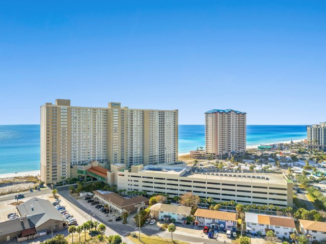 2 Condominium vacation rental located in Panama City Beach 1