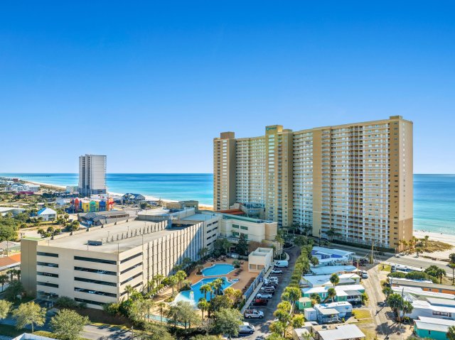 2 Condominium vacation rental located in Panama City Beach 1