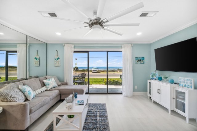 1 Condominium vacation rental located in Panama City Beach 1