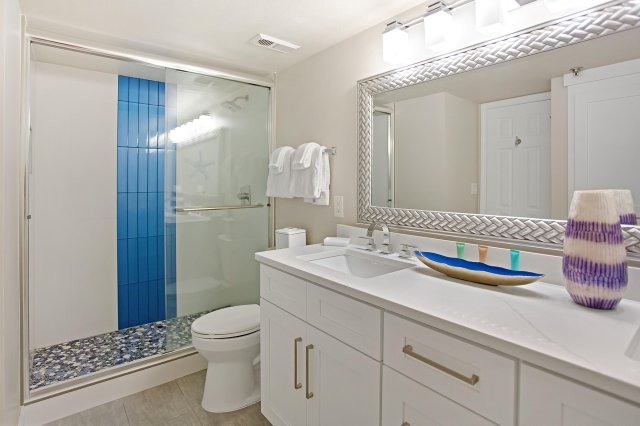 2 Condominium vacation rental located in Destin 1