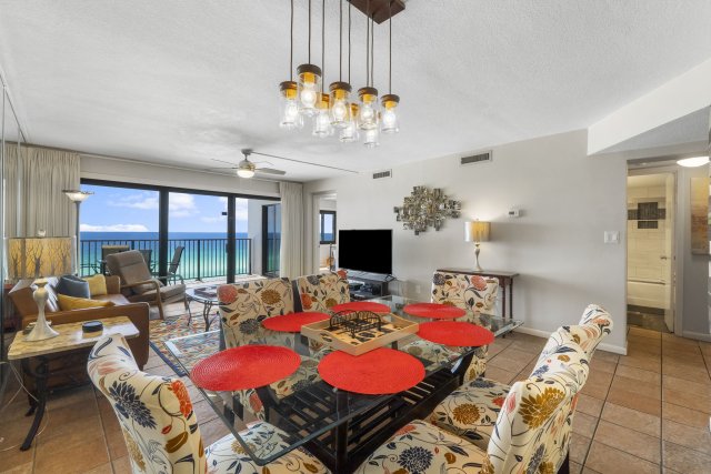 2 Condominium vacation rental located in Destin 1