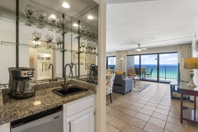 2 Condominium vacation rental located in Destin 1