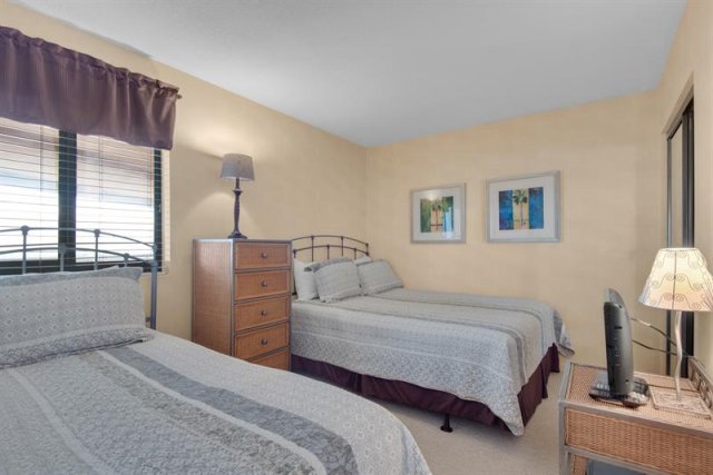 2 Condominium vacation rental located in Destin 1