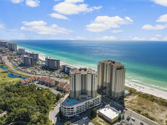 2 Condominium vacation rental located in Panama City Beach 1