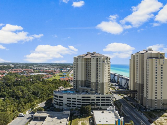 2 Condominium vacation rental located in Panama City Beach 1