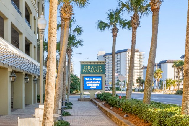 4 Condominium vacation rental located in Panama City Beach 1