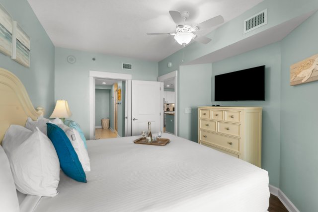 2 Condominium vacation rental located in Panama City Beach 1