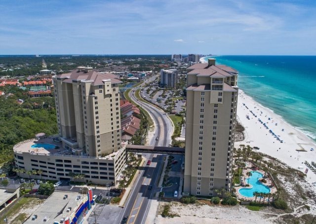 2 Condominium vacation rental located in Panama City Beach 1