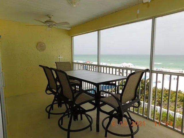 2 Condominium vacation rental located in Anna Maria Island 1