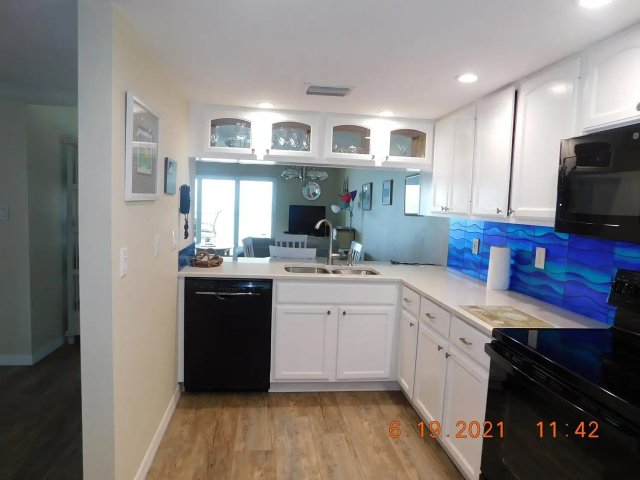 2 Condominium vacation rental located in Anna Maria Island 1