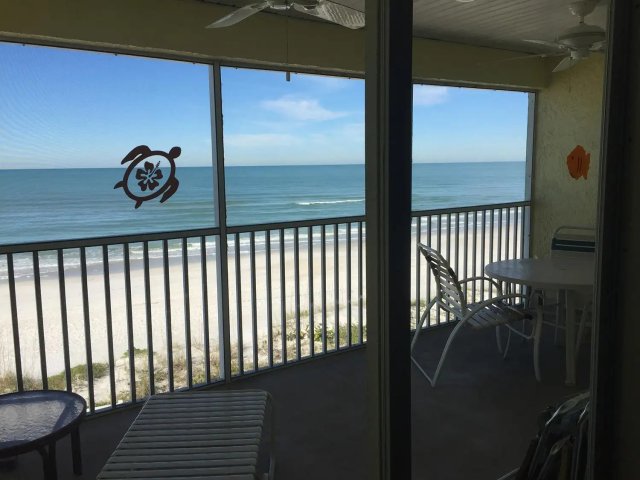 2 Condominium vacation rental located in Anna Maria Island 1