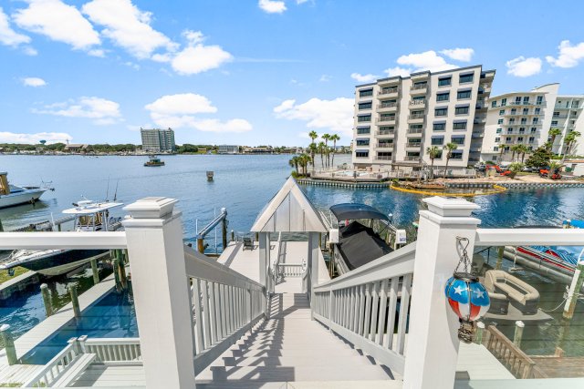 5 House vacation rental located in Destin 1