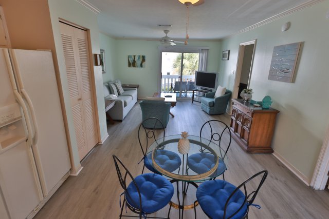 2 Condominium vacation rental located in Okaloosa Island 1