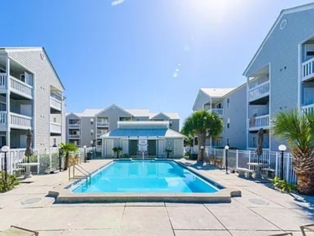 2 Condominium vacation rental located in Okaloosa Island 1