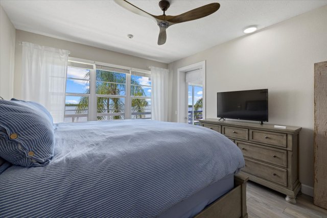 2 Condominium vacation rental located in Longboat Key 1