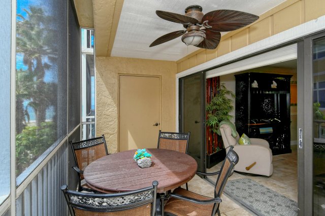 2 Condominium vacation rental located in Anna Maria Island 1