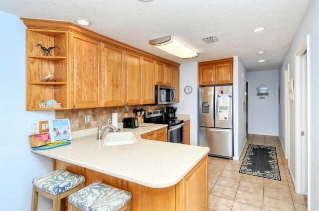 2 Condominium vacation rental located in Anna Maria Island 1