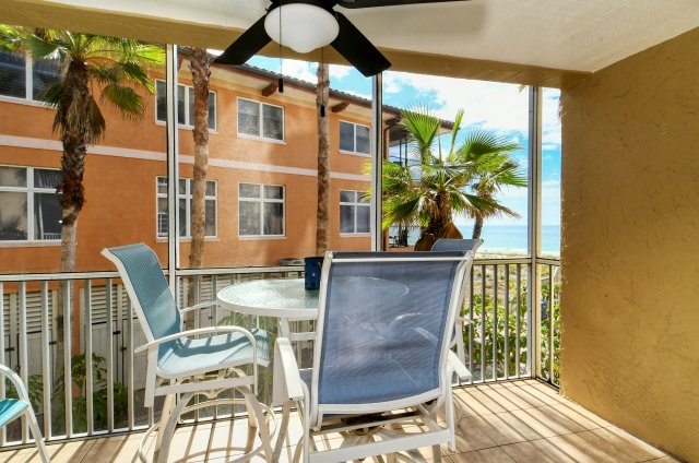 2 Condominium vacation rental located in Anna Maria Island 1