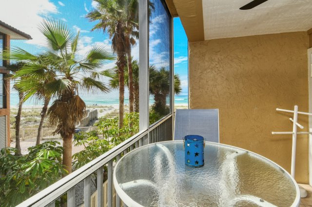 2 Condominium vacation rental located in Anna Maria Island 1