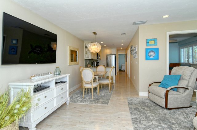 2 Condominium vacation rental located in Anna Maria Island 1