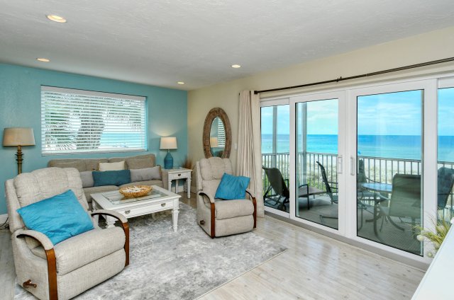 2 Condominium vacation rental located in Anna Maria Island 1