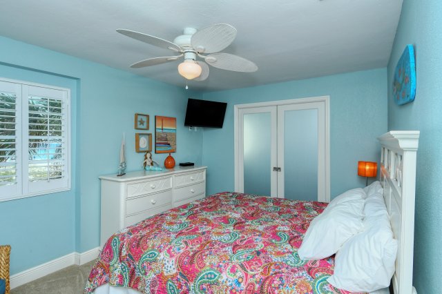 2 Condominium vacation rental located in Anna Maria Island 1