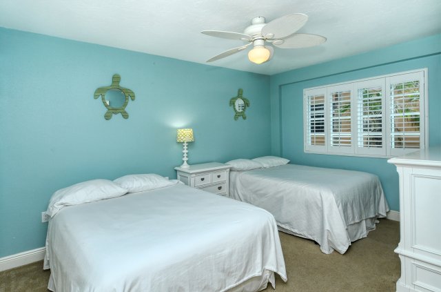 2 Condominium vacation rental located in Anna Maria Island 1