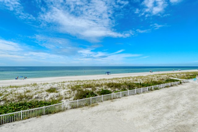 2 Condominium vacation rental located in Anna Maria Island 1