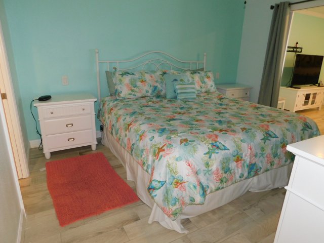 2 Condominium vacation rental located in Anna Maria Island 1