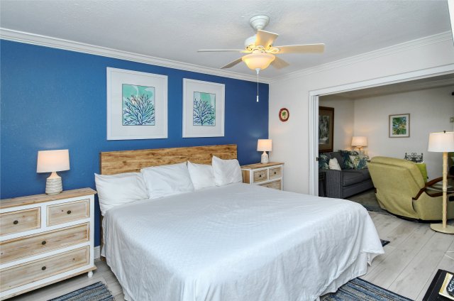 2 Condominium vacation rental located in Anna Maria Island 1