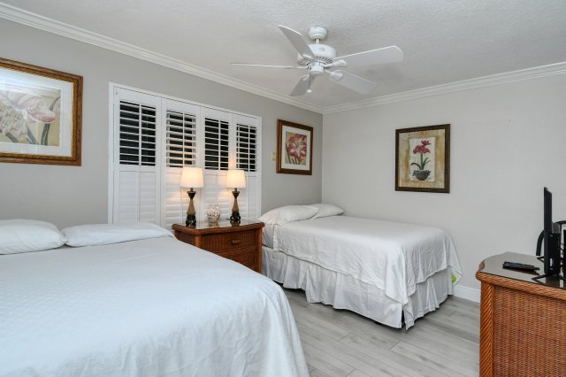 2 Condominium vacation rental located in Anna Maria Island 1